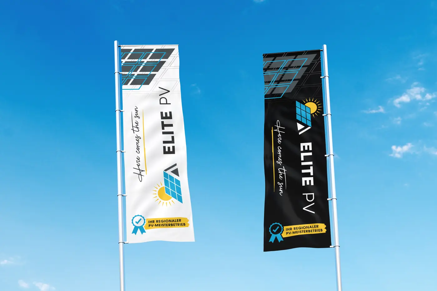 Zwei Fahnen von Elite PV vor blauem Himmel, weiß und schwarz