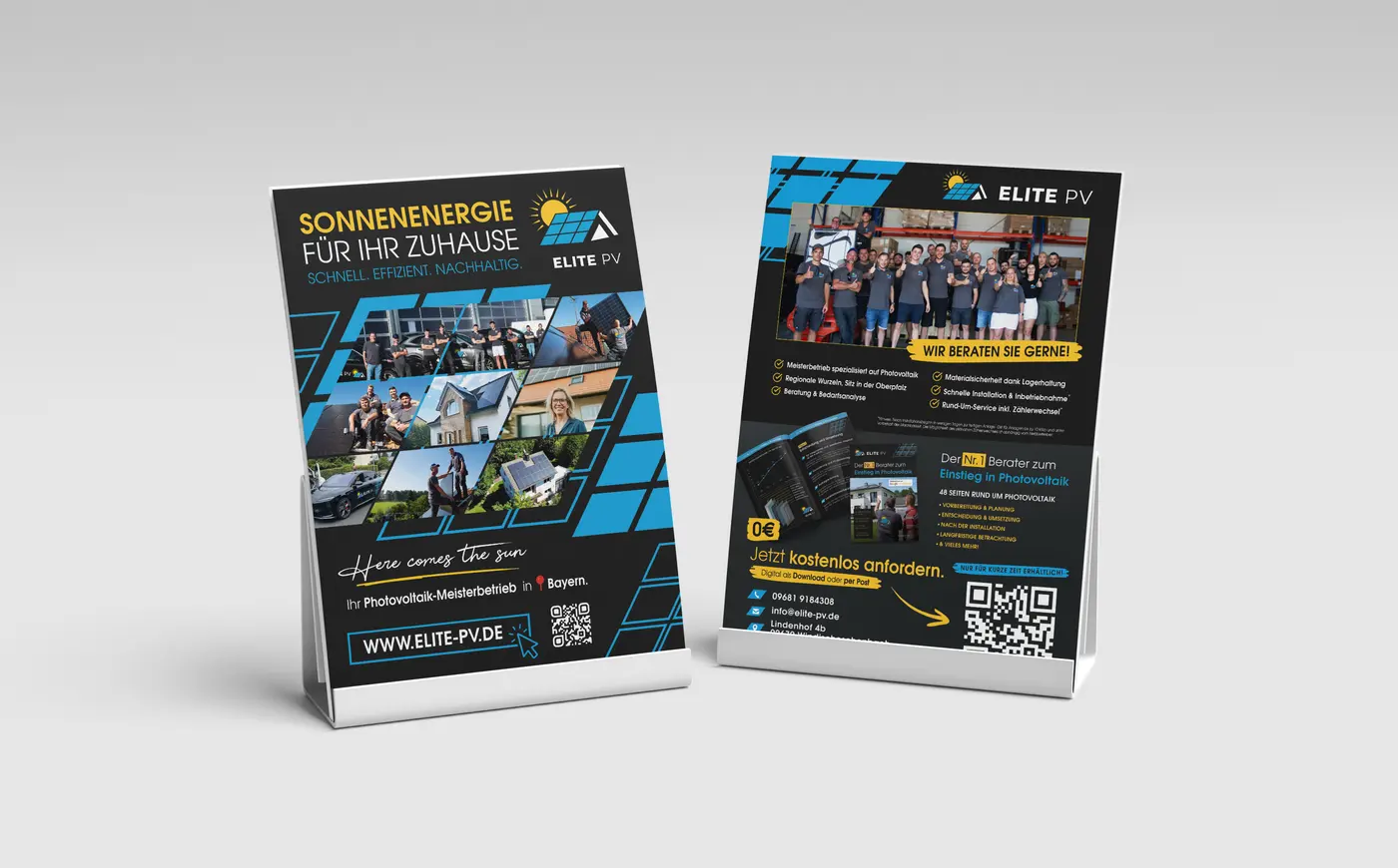 Flyer von Elite PV „Sonnenenergie für Ihr Zuhause“ im Aufsteller, Vorderseite mit Modulmuster, Rückseite mit Teamfoto und QR-Code